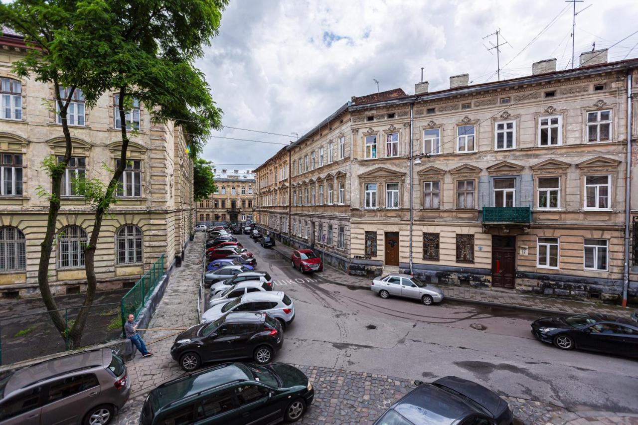 Сучасна Квартира По Вул Дарії Гусяк 9 Біля Краківського Lvov Exteriér fotografie